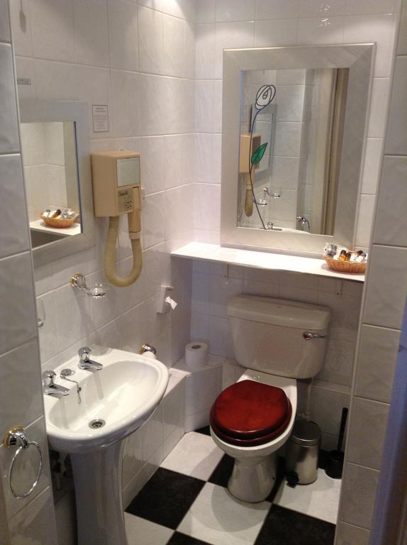 Classic Guest House Единбург Стая снимка